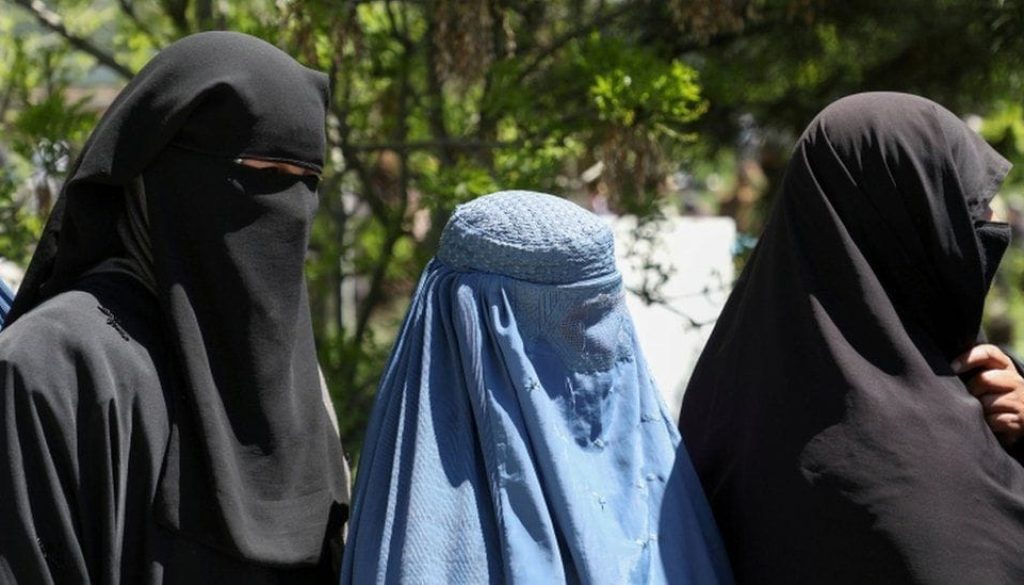 Taliban-tell-working-women-to-stay-at-home