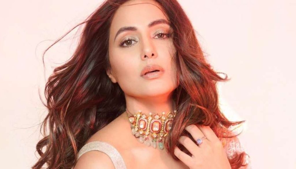 hina-khan-1629684485