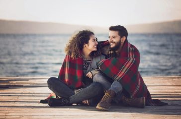 Very-happy-and-lovely-couple-love-wallpapers-HinduBulletin