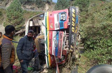 salyan-bus-accdent2